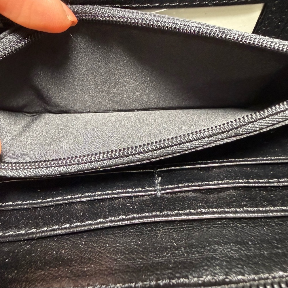 Nine West Black Pebbled Long Zip Around Wallet NEW (M1) - Picture 8 of 11